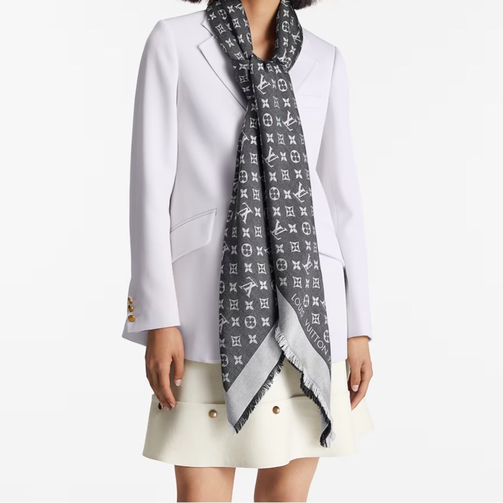 Louis Vuitton Monogram denim black shawl - Picture 2 of 10